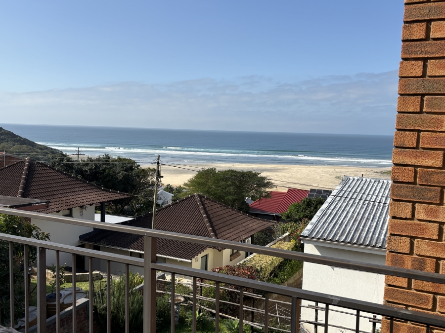 6 Bedroom Property for Sale in Cintsa East Eastern Cape